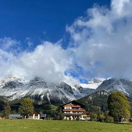 Moeslehnerhof 3*
